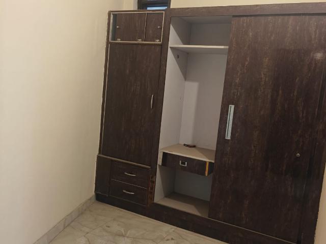 3 Bedroom 1200 Sq.Ft. Builder Floor in Vasundhara Sector 13 Ghaziabad Listing ID: #8820