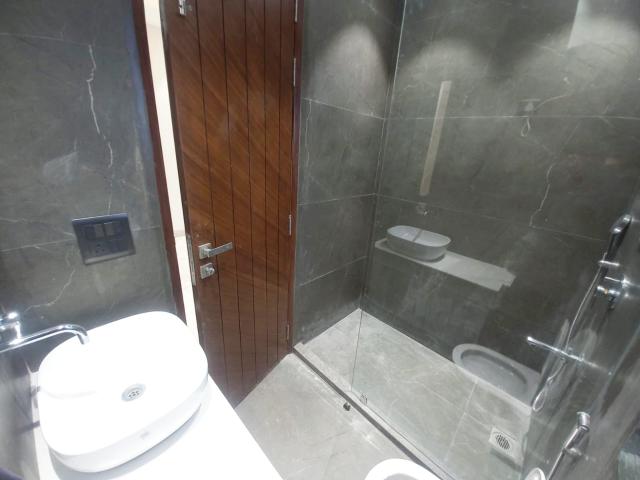 3 Bedroom 1350 Sq.Ft. Builder Floor in Safdarjung Enclave Delhi Listing ID: #8911