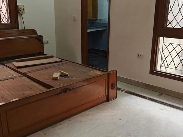 3 Bedroom 1450 Sq.Ft. Builder Floor in Kalkaji Delhi Listing ID: #10042