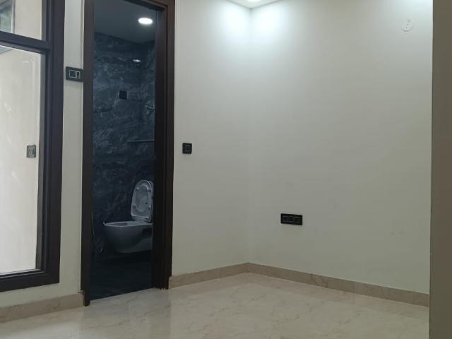 3 Bedroom 1400 Sq.Ft. Builder Floor in East Of Kailash Delhi Listing ID: #9878