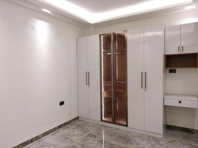 3 Bedroom 1500 Sq.Ft. Apartment in Sector 12 Delhi Listing ID: #9894