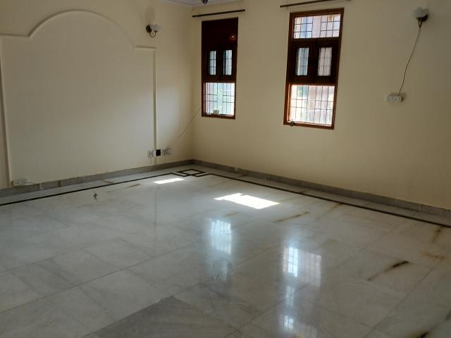 3 Bedroom 1500 Sq.Ft. Apartment in Sector 5 Dwarka Delhi Listing ID: #9797