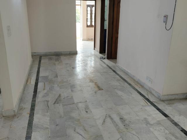 3 Bedroom 1515 Sq.Ft. Builder Floor in Vikas Puri Delhi Listing ID: #9818