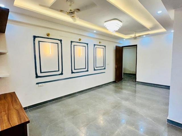 3 Bedroom 1650 Sq.Ft. Builder Floor in Noida Extension Greater Noida Listing ID: #9411