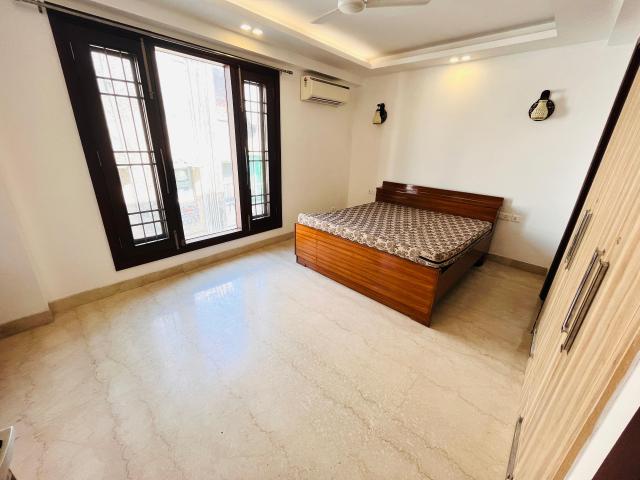 3 Bedroom 1600 Sq.Ft. Apartment in Hauz Khas Delhi Listing ID: #10403