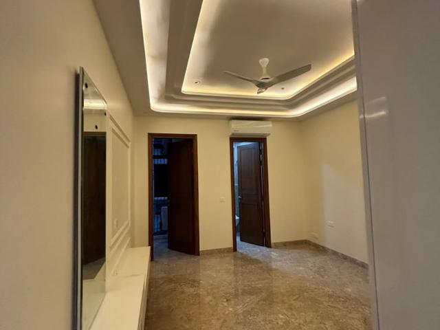 3 Bedroom 1600 Sq.Ft. Apartment in Vasundhara Enclave Delhi Listing ID: #10209