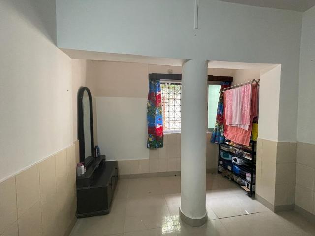 3 Bedroom 1600 Sq.Ft. Builder Floor in Vikas Puri Delhi Listing ID: #9685