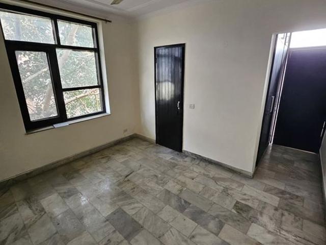 3 Bedroom 160 Sq.Yd. Apartment in Chittaranjan Park Delhi Listing ID: #10261