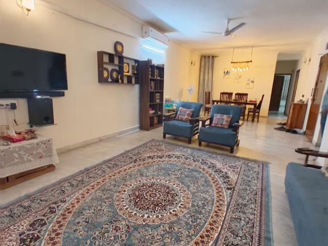 3 Bedroom 160 Sq.Yd. Builder Floor in Chittaranjan Park Delhi Listing ID: #9890