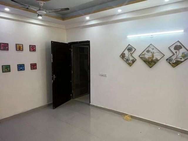 3 Bedroom 1700 Sq.Ft. Builder Floor in Prashant Vihar Delhi Listing ID: #9358
