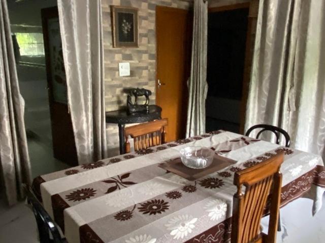 3 Bedroom 1900 Sq.Ft. Apartment in Vasant Vihar Delhi Listing ID: #10173