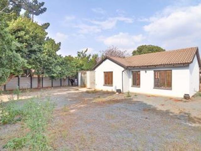 3 bedroom, 1 bathroom in pretoria north