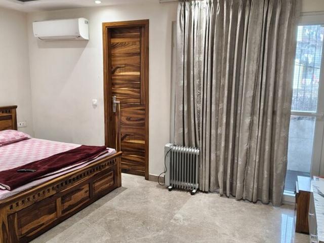 3 Bedroom 2000 Sq.Ft. Apartment in Sector 12 Dwarka Delhi Listing ID: #10424