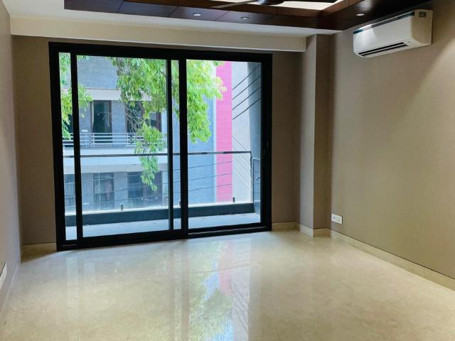 3 Bedroom 2000 Sq.Ft. Builder Floor in Hauz Khas Delhi Listing ID: #9706