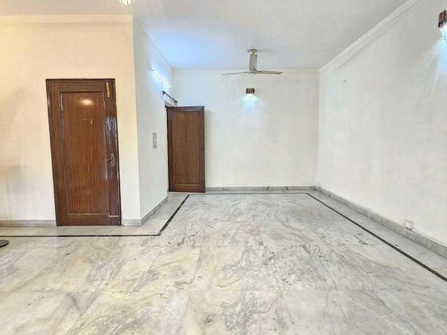 3 Bedroom 2000 Sq.Ft. Builder Floor in South Extension Delhi Listing ID: #10377