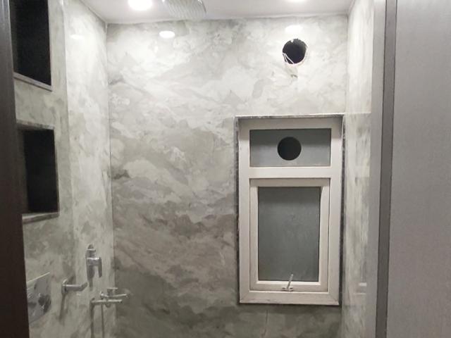 3 Bedroom 200 Sq.Yd. Builder Floor in Kanhiya Nagar Delhi Listing ID: #9591