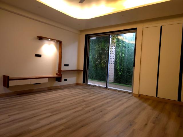 3 Bedroom 200 Sq.Yd. Builder Floor in Jangpura Delhi Listing ID: #9513