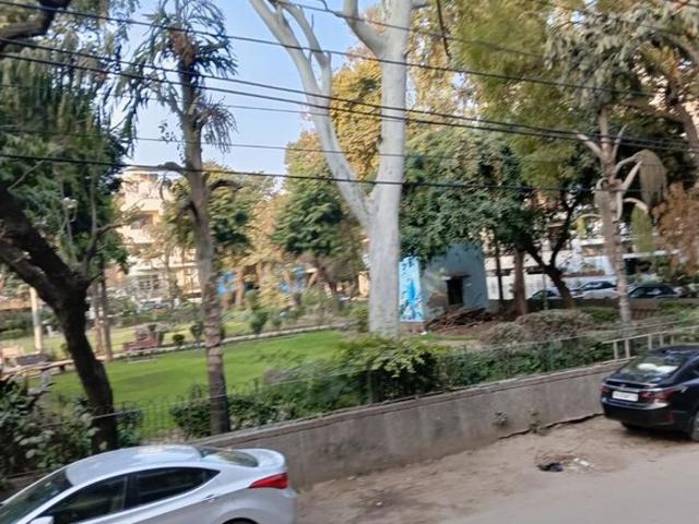 3 Bedroom 200 Sq.Yd. Builder Floor in Safdarjung Enclave Delhi Listing ID: #10048