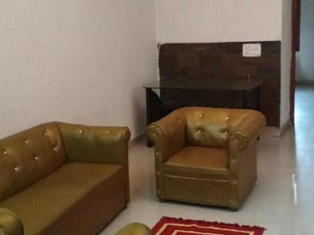 3 Bedroom 200 Sq.Yd. Builder Floor in Shivalik Colony Delhi Listing ID: #9441