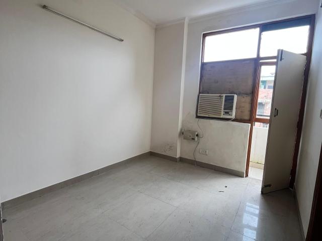 3 Bedroom 200 Sq.Yd. Builder Floor in Shivalik Colony Delhi Listing ID: #9505