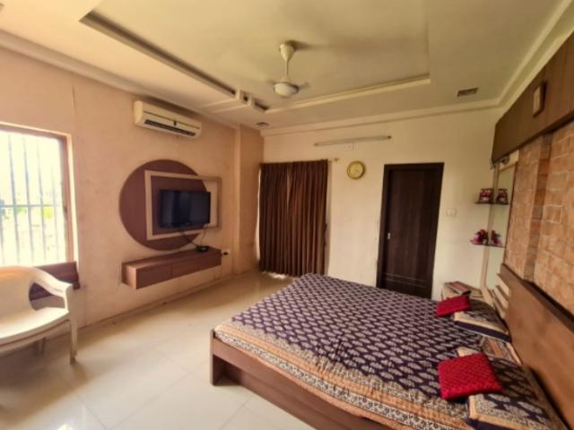 3 Bedroom 225 Sq.Yd. Apartment in Chandkheda Ahmedabad Listing ID: #10278