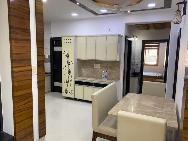 3 Bedroom 247 Sq.Yd. Apartment in Science City Ahmedabad Listing ID: #9210