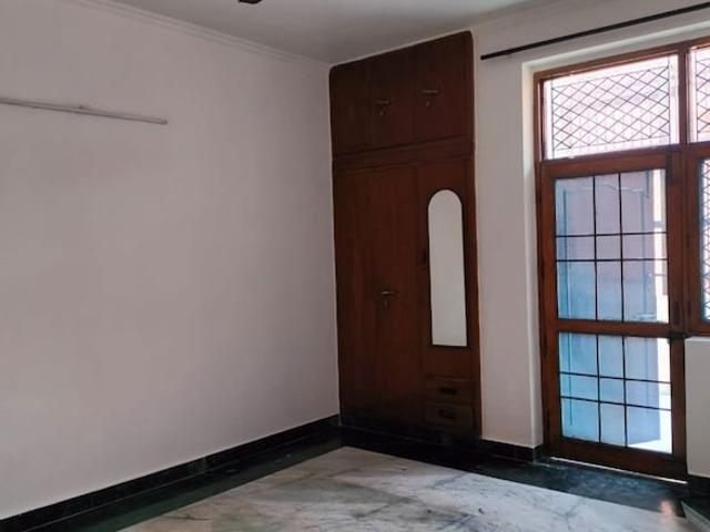 3 Bedroom 250 Sq.Yd. Builder Floor in Green Park Extension Delhi Listing ID: #10284