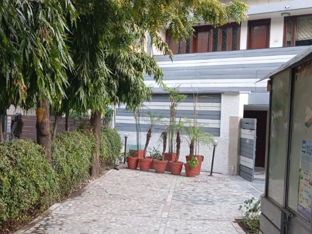 3 Bedroom 263 Sq.Ft. Builder Floor in Sector 57 Gurgaon Listing ID: #9524