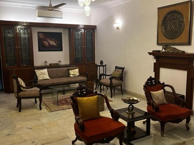 3 Bedroom 2925 Sq.Ft. Builder Floor in Defence Colony Delhi Listing ID: #9524