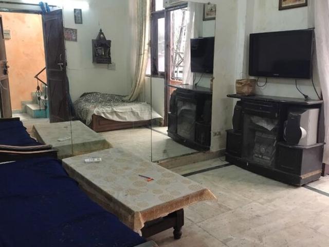 3 Bedroom 292 Sq.Yd. Builder Floor in South Extension Delhi Listing ID: #10427