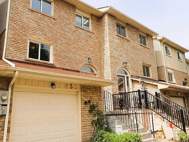 3 Bedroom 2 Bths Located At Garden/burns