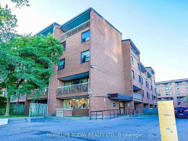 3 Bedroom 2 Bths Located At Lawrence Ave E/morningside