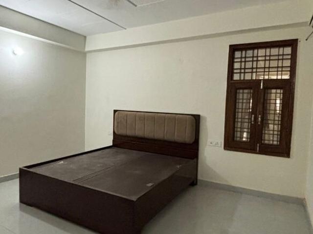 3 Bedroom 300 Sq.Mt. Builder Floor in Sector 51 Noida Listing ID: #10332