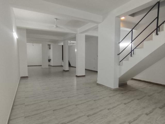 3 Bedroom 300 Sq.Yd. Builder Floor in Anand Niketan Delhi Listing ID: #9429