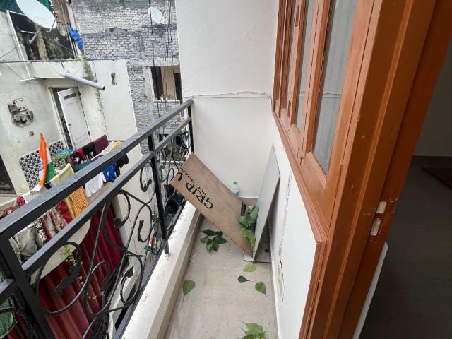 3 Bedroom 300 Sq.Yd. Builder Floor in Anand Niketan Delhi Listing ID: #9530
