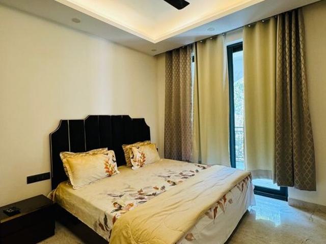 3 Bedroom 325 Sq.Yd. Builder Floor in Defence Colony Delhi Listing ID: #9994