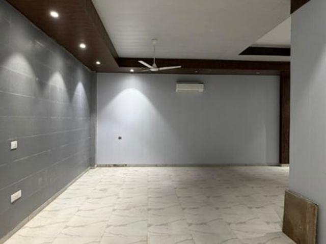 3 Bedroom 325 Sq.Yd. Builder Floor in Sector 70 Noida Listing ID: #10412