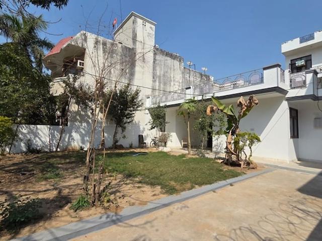 3 Bedroom 350 Sq.Yd. Independent House in Sector 5 Gurgaon Listing ID: #9974