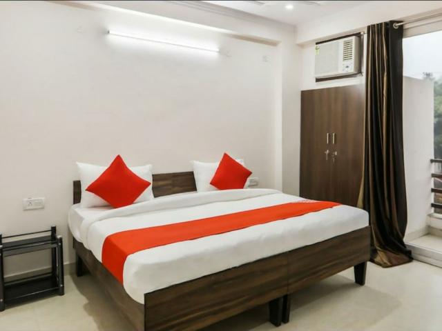3 Bedroom 500 Sq.Yd. Builder Floor in Dlf Phase I Gurgaon Listing ID: #10406