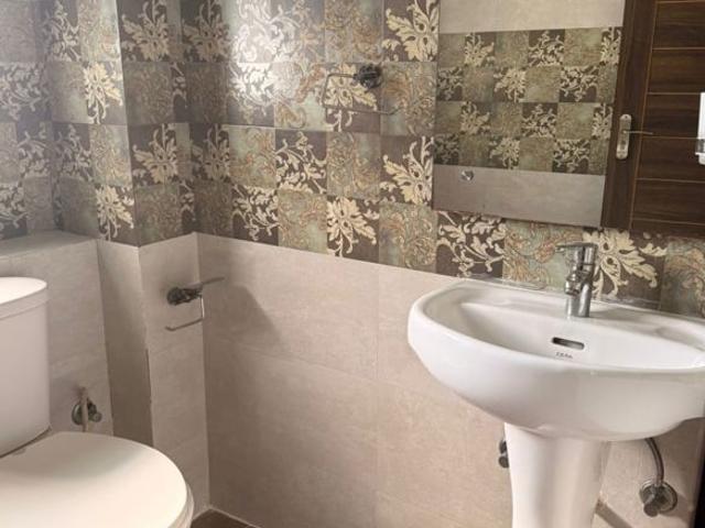 3 Bedroom 500 Sq.Yd. Builder Floor in Sector 9 Gurgaon Listing ID: #10055
