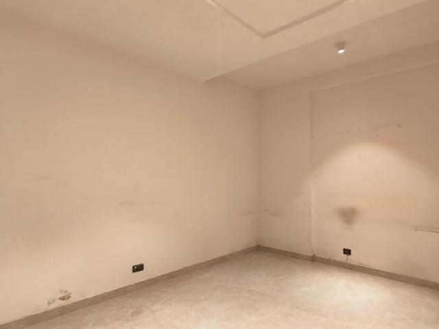 3 Bedroom 6000 Sq.Ft. Builder Floor in Safdarjung Enclave Delhi Listing ID: #9336