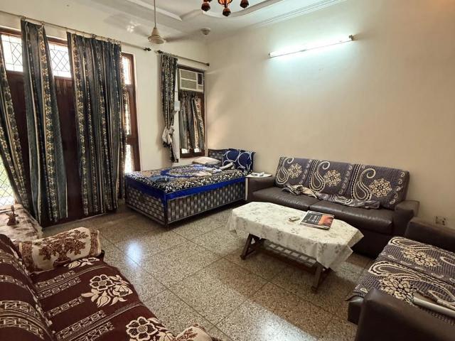 3 Bedroom 800 Sq.Ft. Builder Floor in Neb Sarai Delhi Listing ID: #9917