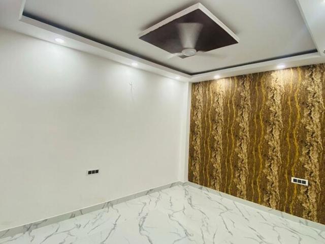 3 Bedroom 900 Sq.Ft. Builder Floor in Govindpuri Delhi Listing ID: #10164