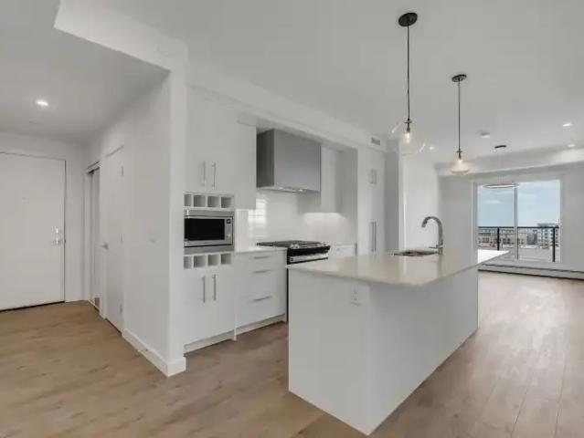 3 Bedroom Condo Calgary AB 103579107