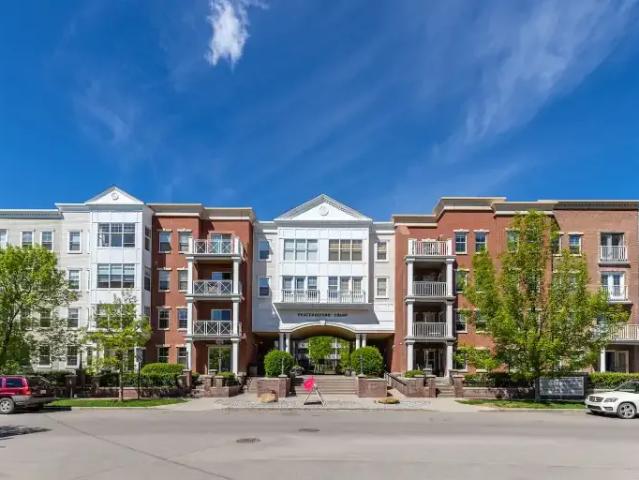 3 Bedroom Condo Calgary AB 104362699