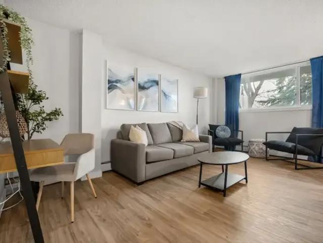 3 Bedroom Condo Calgary AB 105505770