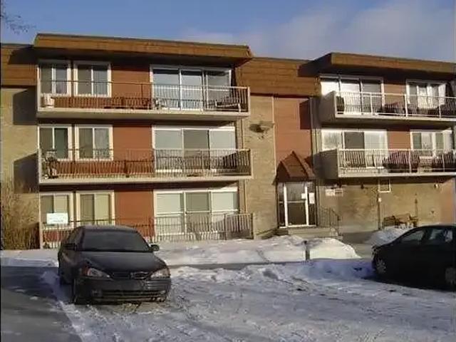 3 Bedroom Condo Calgary AB LS102551649