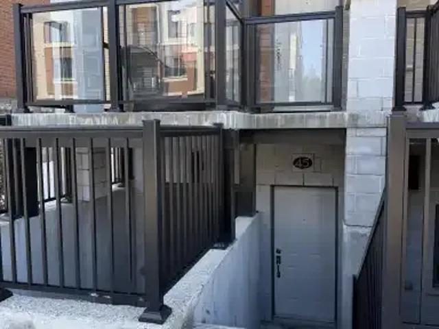 3 Bedroom Condo Cambridge ON 102846580