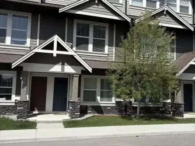 3 Bedroom Condo Airdrie AB 104972593