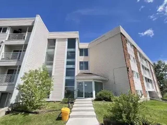 3 Bedroom Condo Edmonton AB 104182350
